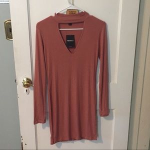 Forever 21 V-Cutout Long-Sleeved Dress